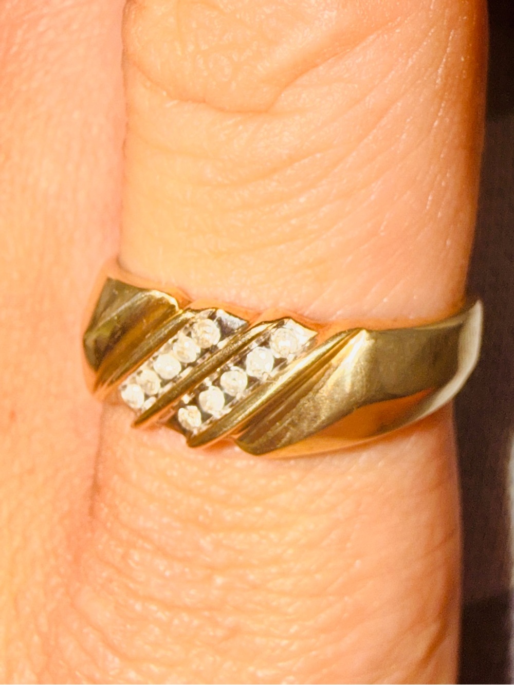 ✨ Men's 10kt Gold & Diamond Ring Sz10✨ - Picture 7 of 17